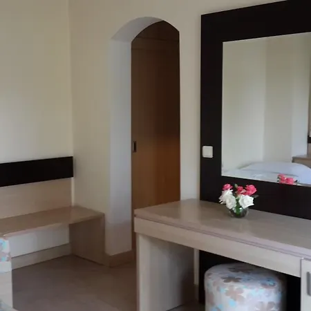 Club Nimara Resort 4*